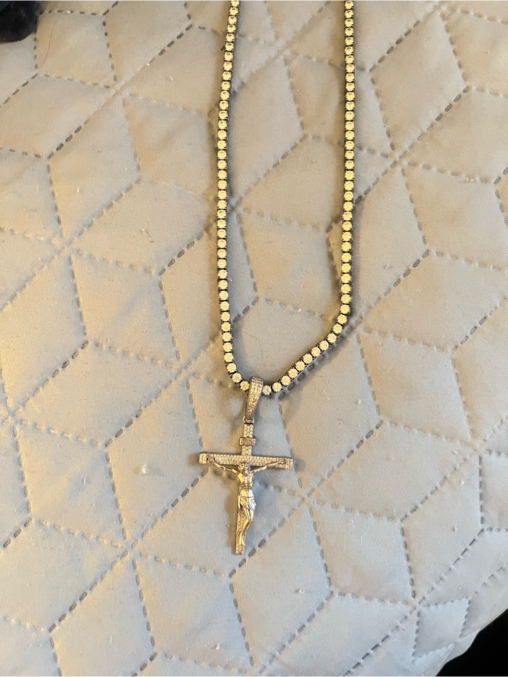 Silver Tone 20 inch 14k white Crucifix Pendant Necklace with Rhinestone Chain